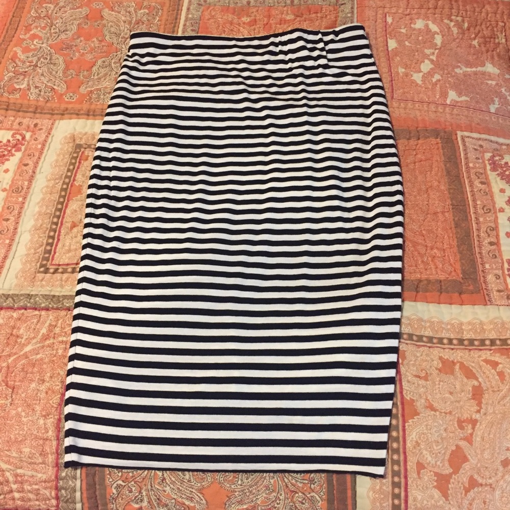 Vince Camino Sz XS High Waist Pull on Pencil Skirt
